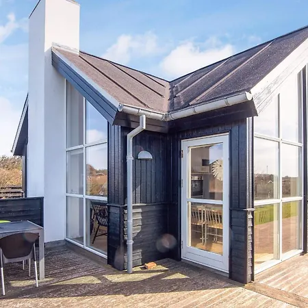 Luxury Retreat Near Beach - By Traum Ferienwohnungen Дом отдыха Лёккен